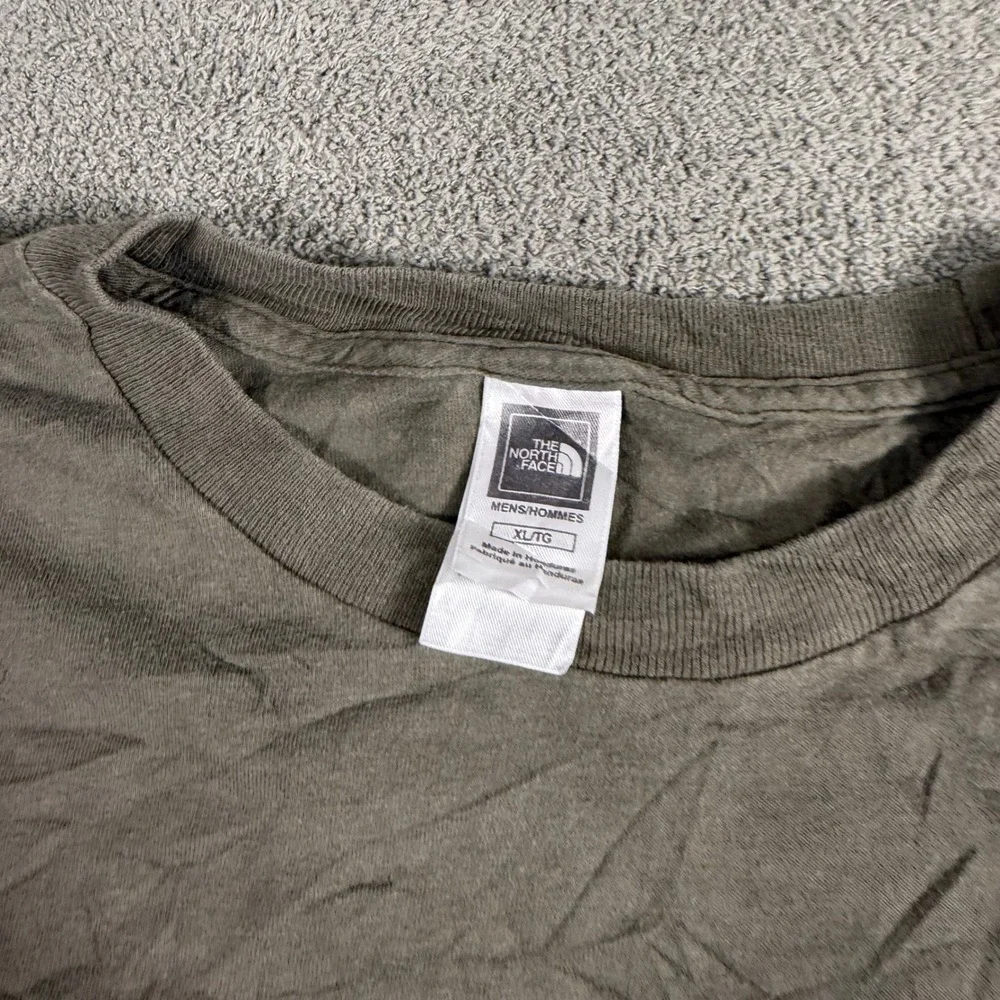 The North Face Mens XL Olive Green Camo Graphic Logo Short Sleeve T-Shirt
